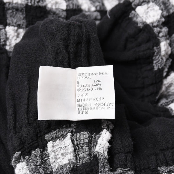 極美品 ISSEY MIYAKE me イッセイミヤケ ミー ワンピース プリーツ ホワイト ブラック MI42FR622 ポリエステル サイズF 中古 4a014077