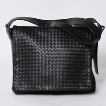 画像をギャラリービューアに読み込む, Bottega Veneta ボッテガヴェネタ B0086 78160 Shoulder Bag ショルダーバッグ ブラックカラー 美品 中古 4a000766