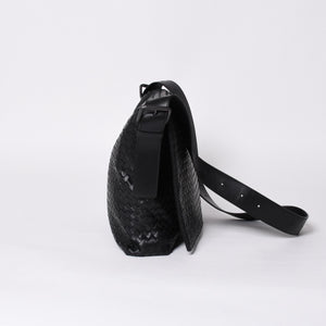 Bottega Veneta ボッテガヴェネタ B0086 78160 Shoulder Bag ショルダーバッグ ブラックカラー 美品 中古 4a000766