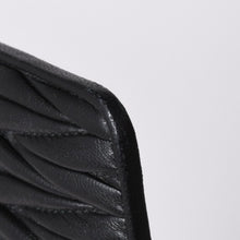 画像をギャラリービューアに読み込む, MIU MIU ミュウ ミュウ Shoulder Bag ショルダーバッグ Black ブラック 斜め掛け ポシェット ミニバッグ マテラッセ 美品 中古 4a000135