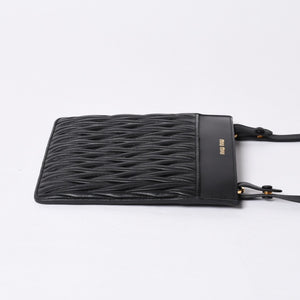 MIU MIU ミュウ ミュウ Shoulder Bag ショルダーバッグ Black ブラック 斜め掛け ポシェット ミニバッグ マテラッセ 美品 中古 4a000135