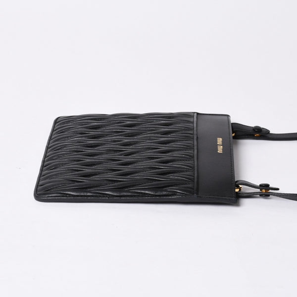 MIU MIU ミュウ ミュウ Shoulder Bag ショルダーバッグ Black ブラック 斜め掛け ポシェット ミニバッグ マテラッセ 美品 中古 4a000135