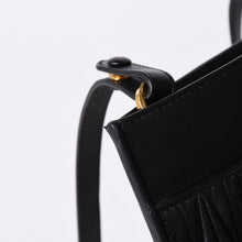 画像をギャラリービューアに読み込む, MIU MIU ミュウ ミュウ Shoulder Bag ショルダーバッグ Black ブラック 斜め掛け ポシェット ミニバッグ マテラッセ 美品 中古 4a000135