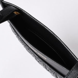 MIU MIU ミュウ ミュウ Shoulder Bag ショルダーバッグ Black ブラック 斜め掛け ポシェット ミニバッグ マテラッセ 美品 中古 4a000135