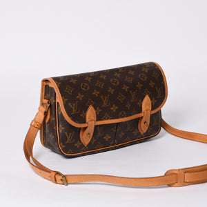 LOUIS VUITTON Jinbeer MM Monogram M42247 Shoulder bag Brown Gold hardware Good condition Used 4a000725