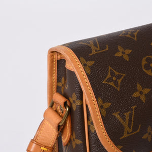 LOUIS VUITTON Jinbeer MM Monogram M42247 Shoulder bag Brown Gold hardware Good condition Used 4a000725