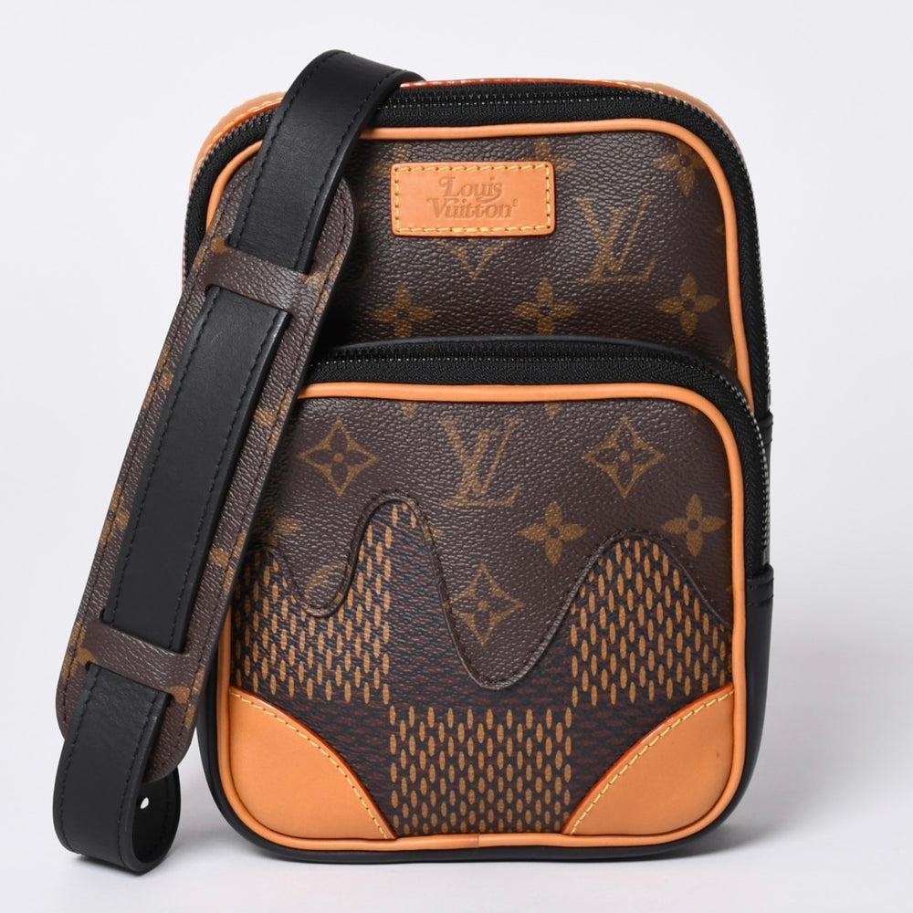Like new LOUIS VUITTON NIGO Damier Giant Amazon Sling Bag N40379 2020 Shoulder Bag Logo Used 4a001015