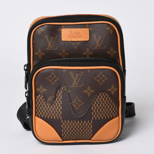 新品同様 LOUIS VUITTON ルイヴィトン NIGO ダミエジャイアント アマゾン スリングバッグ N40379 2020年 ショルダーバッグ ロゴ 中古 4a001015