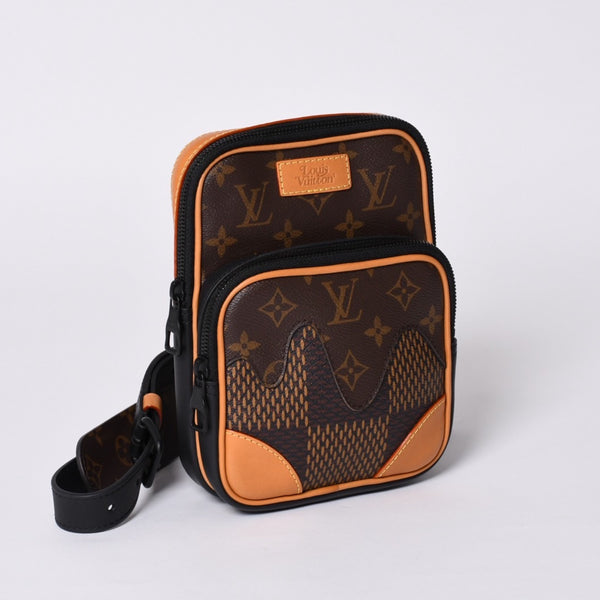 新品同様 LOUIS VUITTON ルイヴィトン NIGO ダミエジャイアント アマゾン スリングバッグ N40379 2020年 ショルダーバッグ ロゴ 中古 4a001015