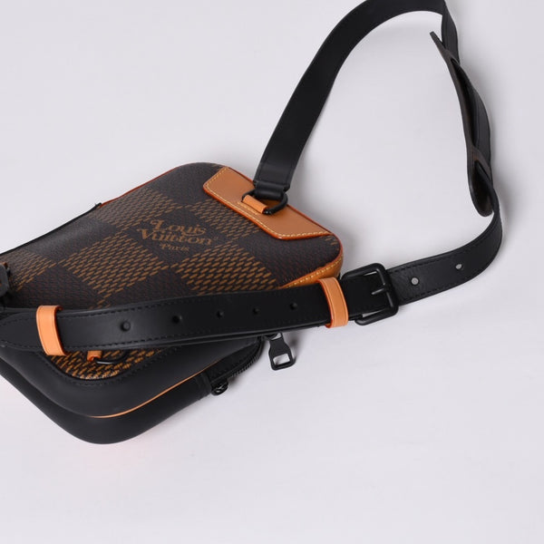 新品同様 LOUIS VUITTON ルイヴィトン NIGO ダミエジャイアント アマゾン スリングバッグ N40379 2020年 ショルダーバッグ ロゴ 中古 4a001015