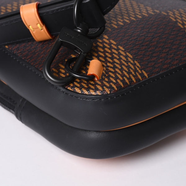 新品同様 LOUIS VUITTON ルイヴィトン NIGO ダミエジャイアント アマゾン スリングバッグ N40379 2020年 ショルダーバッグ ロゴ 中古 4a001015