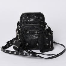 画像をギャラリービューアに読み込む, BALENCIAGA バレンシアガ ルカゴール ショルダーバッグ メンズバッグ 742015 ブラック シルバー金具 美品 中古 4a000733