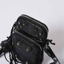 画像をギャラリービューアに読み込む, BALENCIAGA バレンシアガ ルカゴール ショルダーバッグ メンズバッグ 742015 ブラック シルバー金具 美品 中古 4a000733