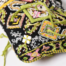 画像をギャラリービューアに読み込む, 極美品 FENDI フェンディ マンマバケット ワンショルダーバッグ グリーン ビーズ レザー シルバー金具 中古 4a000735