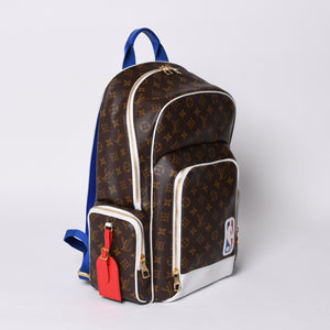 新品同様 LOUISVUITTON ルイヴィトン × NBA エヌビーエー バックパックNV リュック M45581 モノグラム ブラウン ブルー ホワイト 中古 4a001237