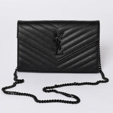 画像をギャラリービューアに読み込む, 新品未使用 SAINT LAURENT PARIS サンローランパリ カサンドラ エンベロープ チェーンウォレット 377828 グレインドプードルレザー 中古 4a000428