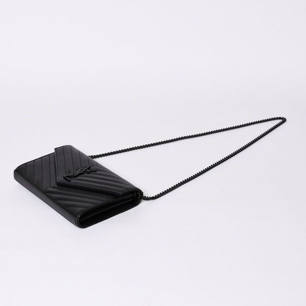 新品未使用 SAINT LAURENT PARIS サンローランパリ カサンドラ エンベロープ チェーンウォレット 377828 グレインドプードルレザー 中古 4a000428
