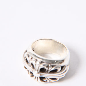 CHROME HEARTS クロムハーツ FLORAL CROSS フローラルクロス リング 指輪 重量約15.3g サイズ15号 スターリングシルバー 美品 中古 4a001138