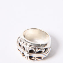 画像をギャラリービューアに読み込む, CHROME HEARTS クロムハーツ FLORAL CROSS フローラルクロス リング 指輪 重量約15.3g サイズ15号 スターリングシルバー 美品 中古 4a001138