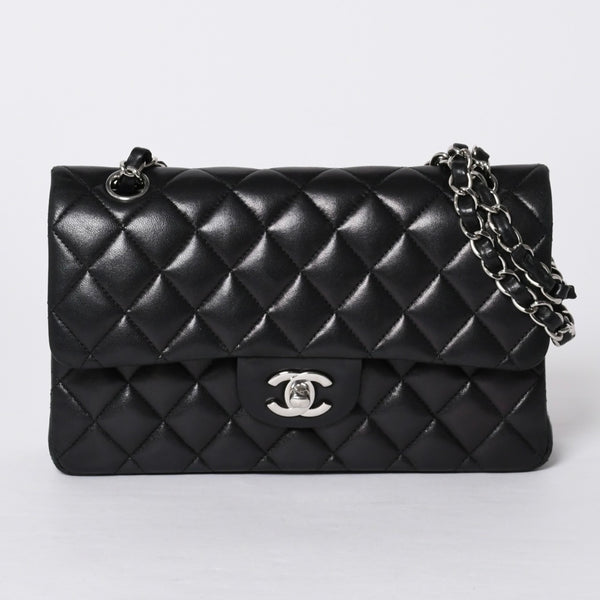 CHANEL シャネル チェーンショルダーバッグ マトラッセ23 Wフラップラップ ラムスキン ブラックシルバー 16番台 中古 4a001057