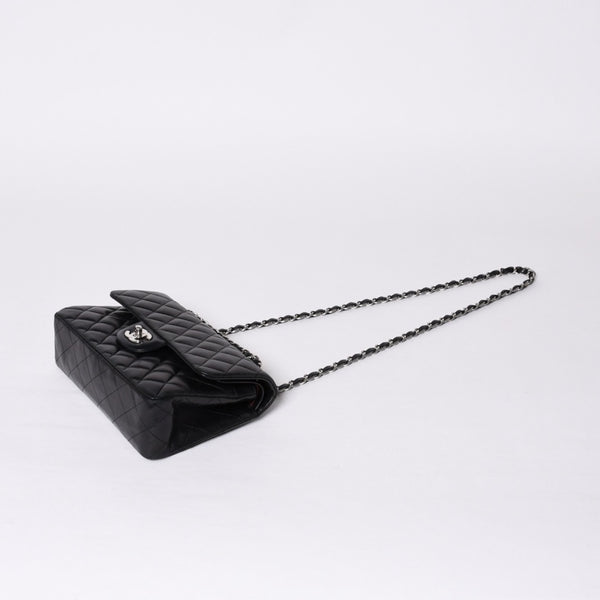 CHANEL シャネル チェーンショルダーバッグ マトラッセ23 Wフラップラップ ラムスキン ブラックシルバー 16番台 中古 4a001057