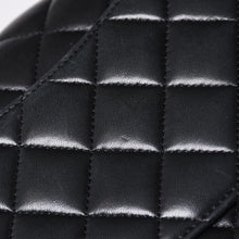 画像をギャラリービューアに読み込む, CHANEL シャネル チェーンショルダーバッグ マトラッセ23 Wフラップラップ ラムスキン ブラックシルバー 16番台 中古 4a001057