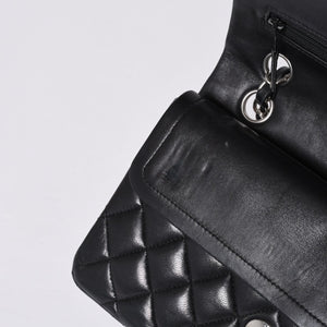 CHANEL シャネル チェーンショルダーバッグ マトラッセ23 Wフラップラップ ラムスキン ブラックシルバー 16番台 中古 4a001057