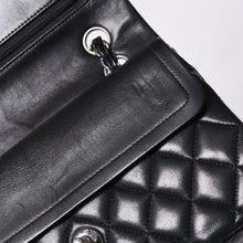 画像をギャラリービューアに読み込む, CHANEL シャネル チェーンショルダーバッグ マトラッセ23 Wフラップラップ ラムスキン ブラックシルバー 16番台 中古 4a001057