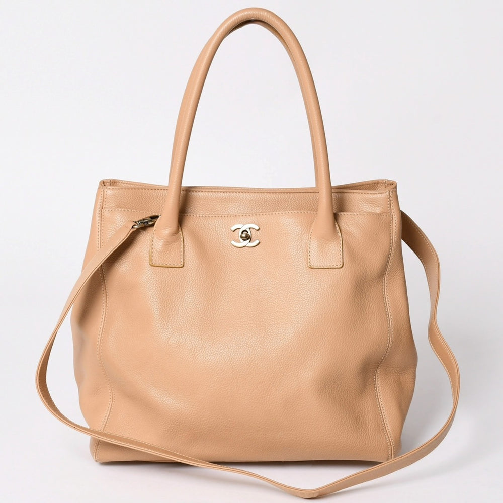 CHANEL シャネル エグゼクティブトート トートバッグ A15206 6番台 ココマーク ターンロック カーフレザー ベージュ 美品 中古 4a002508