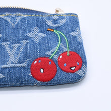 Load image into Gallery viewer, 新品同様品 LOUIS VUITTON ルイヴィトン ポシェットクレ モノグラム・チェリー デニム コインケース 村上隆 コラボ M14938 中古 4a004372