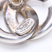 Load image into Gallery viewer, CHANEL シャネル VINTAGE ヴィンテージ ココマーク ピアス 重量約3.52g 01P刻印 メタル シルバー 両耳用 美品 中古 4c070642