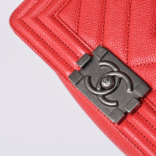画像をギャラリービューアに読み込む, 極美品 CHANEL シャネル ボーイシャネル スモール チェーンショルダーバッグ A67085 29番台 ココマーク キャビアスキン レッド 中古 4a000910