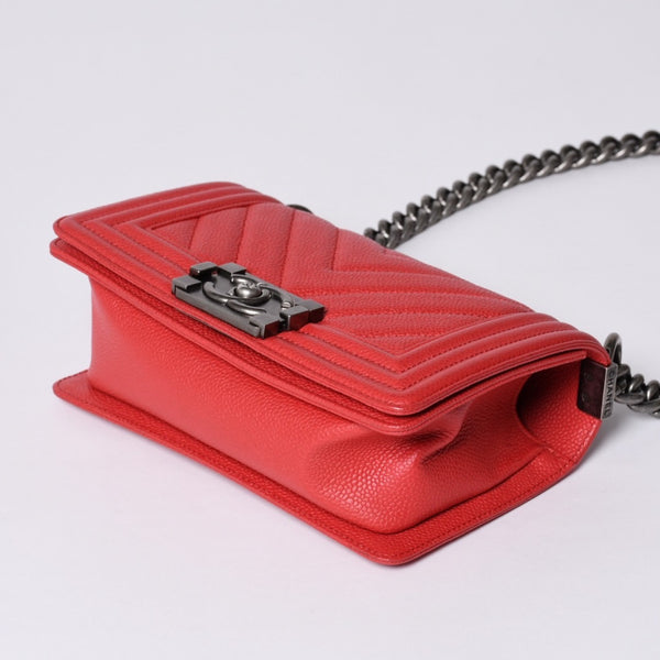 極美品 CHANEL シャネル ボーイシャネル スモール チェーンショルダーバッグ A67085 29番台 ココマーク キャビアスキン レッド 中古 4a000910