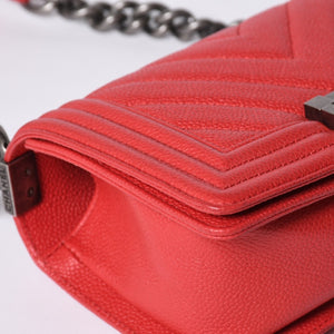 極美品 CHANEL シャネル ボーイシャネル スモール チェーンショルダーバッグ A67085 29番台 ココマーク キャビアスキン レッド 中古 4a000910