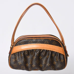 LOUIS VUITTON Clara One Shoulder Bag M40057 Monogram PVC Leather Brown Good Condition Used 4a000812