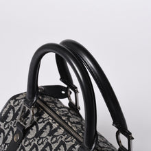 画像をギャラリービューアに読み込む, Christian Dior クリスチャンディオール トロッター柄 Mini Boston Bag ミニボストンバッグ BO G 0053 美品 中古 4a000821