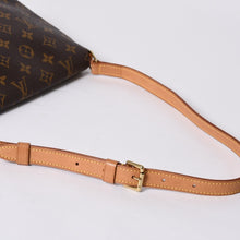 画像をギャラリービューアに読み込む, 極美品 LOUIS VUITTON ルイヴィトン ミュゼットタンゴ ショルダーバック M51257 モノグラム ブラウン 中古 4a000825
