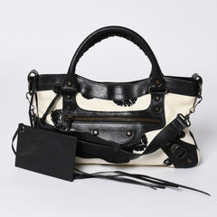 BALENCIAGA バレンシアガ CITY BAG シティバッグ Shoulder Bag ショルダーバッグ キャンバスレザー ブラック ホワイト 103208・9382 美品 中古 4a000878
