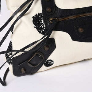 BALENCIAGA バレンシアガ CITY BAG シティバッグ Shoulder Bag ショルダーバッグ キャンバスレザー ブラック ホワイト 103208・9382 美品 中古 4a000878