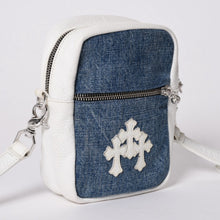 画像をギャラリービューアに読み込む, 極美品 CHROME HEARTS クロムハーツ TAKA MINI タカミニ セメタリークロス ショルダーバッグ デニム 中古 4a002534