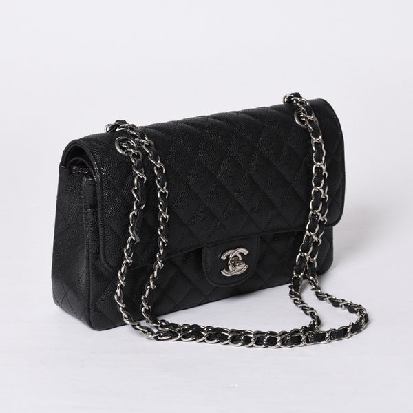 新品同様 CHANEL シャネル マトラッセ25 Wフラップ Wチェーンショルダーバッグ AO1112 27番台 キャビアスキン シルバー金具 中古 4a001063