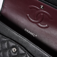 画像をギャラリービューアに読み込む, 新品同様 CHANEL シャネル マトラッセ25 Wフラップ Wチェーンショルダーバッグ AO1112 27番台 キャビアスキン シルバー金具 中古 4a001063