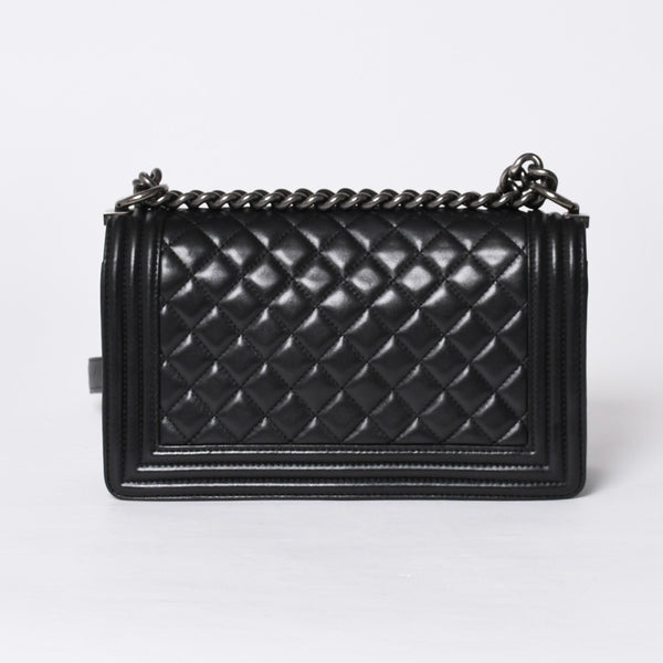 Very Good Condition CHANEL Boy Chanel Shoulder Bag Lambskin No. 22 Black Silver Hardware Used 4a000908