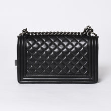 画像をギャラリービューアに読み込む, 極美品 CHANEL シャネル ボーイシャネル ショルダーバッグ ラムスキン 22番台 ブラック シルバー金具 中古 4a000908