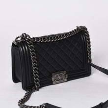 画像をギャラリービューアに読み込む, 極美品 CHANEL シャネル ボーイシャネル ショルダーバッグ ラムスキン 22番台 ブラック シルバー金具 中古 4a000908