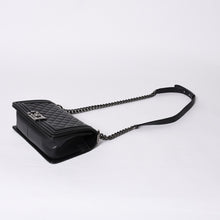 画像をギャラリービューアに読み込む, 極美品 CHANEL シャネル ボーイシャネル ショルダーバッグ ラムスキン 22番台 ブラック シルバー金具 中古 4a000908