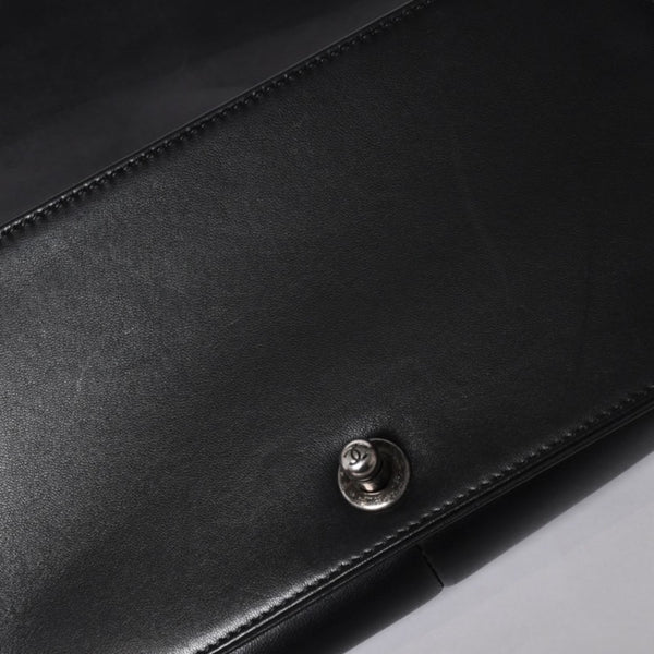 Very Good Condition CHANEL Boy Chanel Shoulder Bag Lambskin No. 22 Black Silver Hardware Used 4a000908