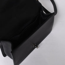 画像をギャラリービューアに読み込む, 極美品 CHANEL シャネル ボーイシャネル ショルダーバッグ ラムスキン 22番台 ブラック シルバー金具 中古 4a000908