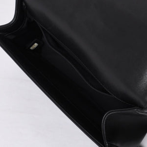 Very Good Condition CHANEL Boy Chanel Shoulder Bag Lambskin No. 22 Black Silver Hardware Used 4a000908