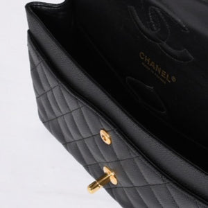 新品同様 CHANEL シャネル マトラッセ25 Wフラップ Wチェーンショルダーバッグ AO1112 13番台 キャビアスキン ゴールド金具 中古 4a001060